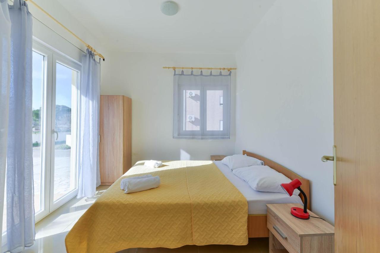 Apartments Adria 图兰杰 外观 照片
