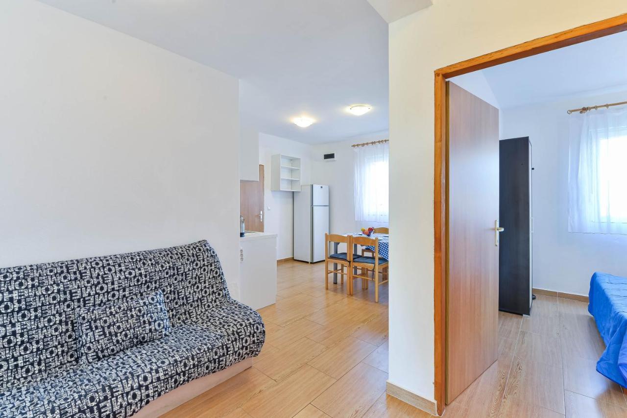 Apartments Adria 图兰杰 外观 照片