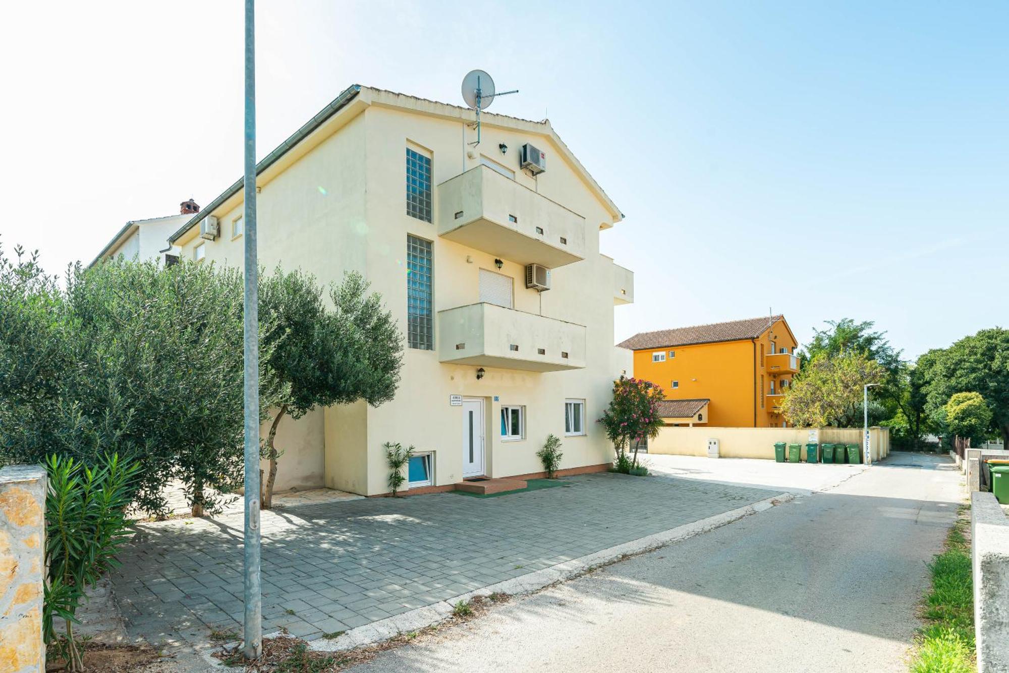 Apartments Adria 图兰杰 外观 照片